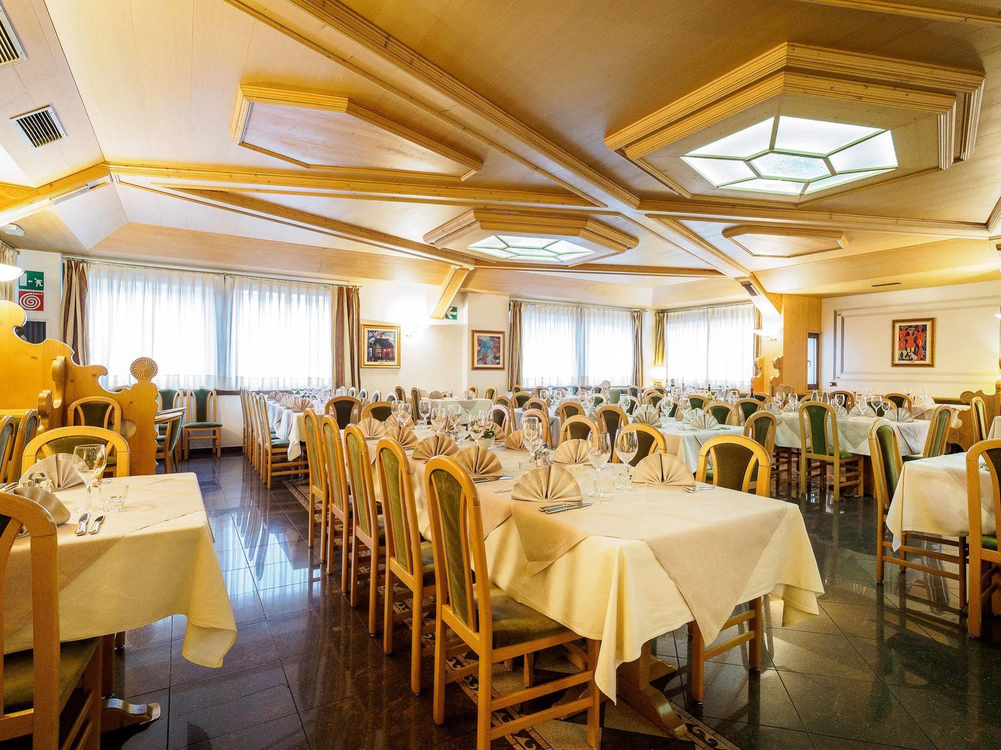 Hotel Santanton Bormio Esterno foto