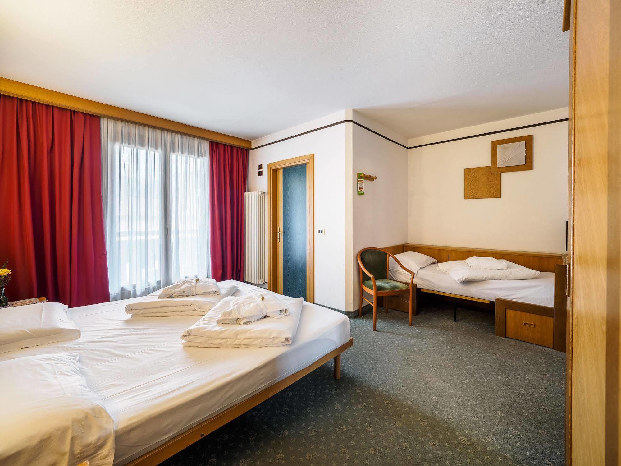 Hotel Santanton Bormio Esterno foto