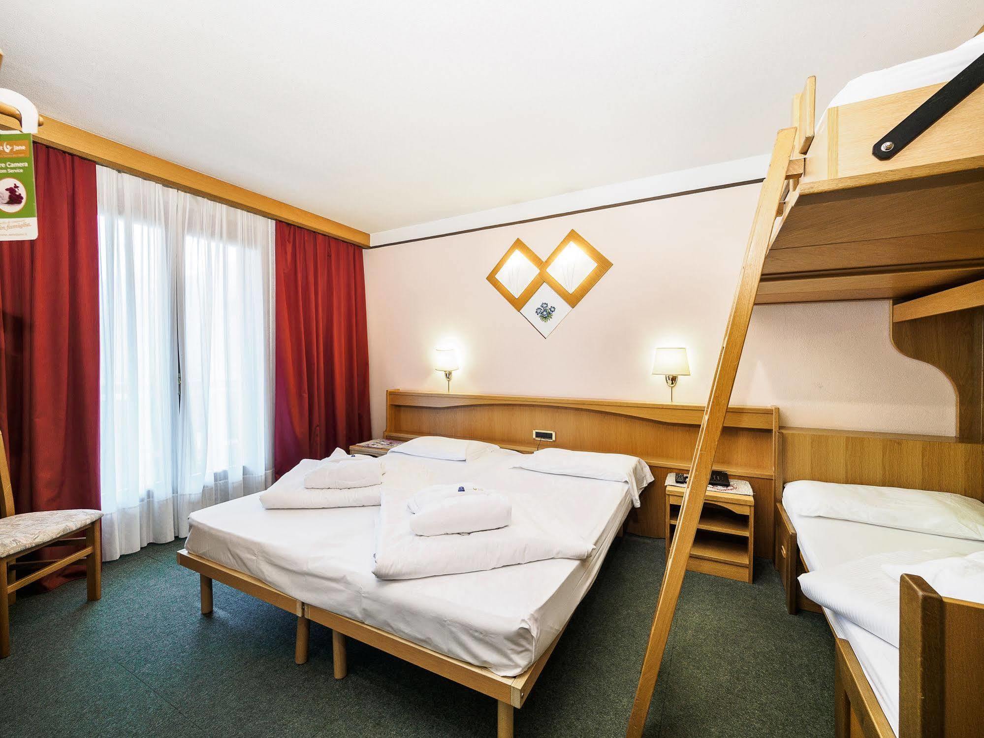 Hotel Santanton Bormio Esterno foto