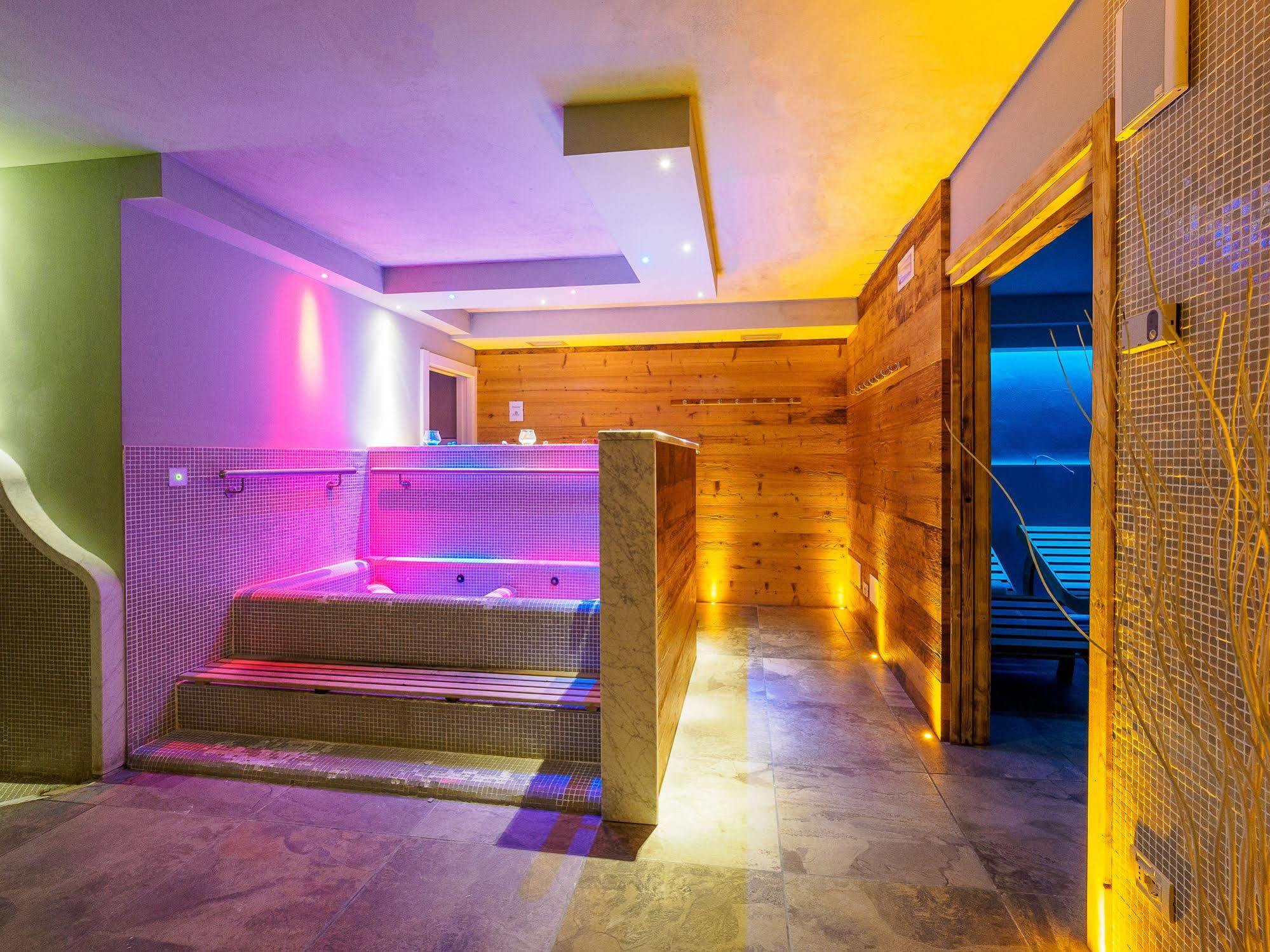 Hotel Santanton Bormio Esterno foto