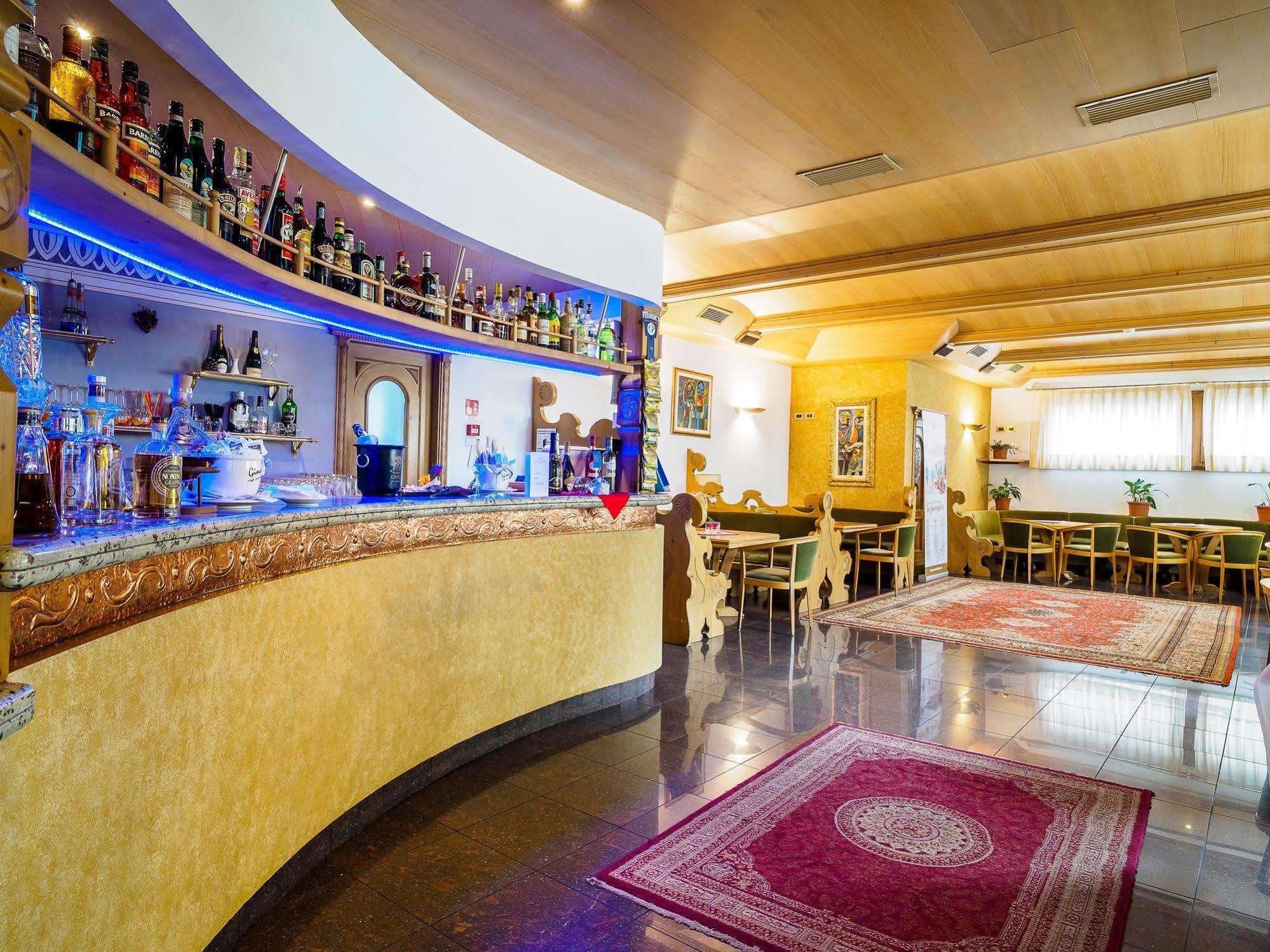 Hotel Santanton Bormio Esterno foto
