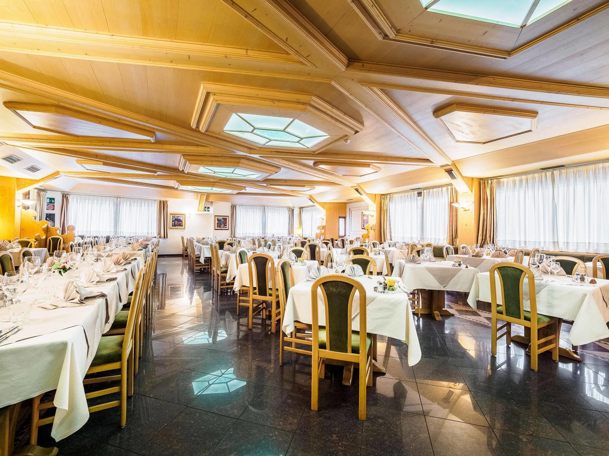 Hotel Santanton Bormio Esterno foto