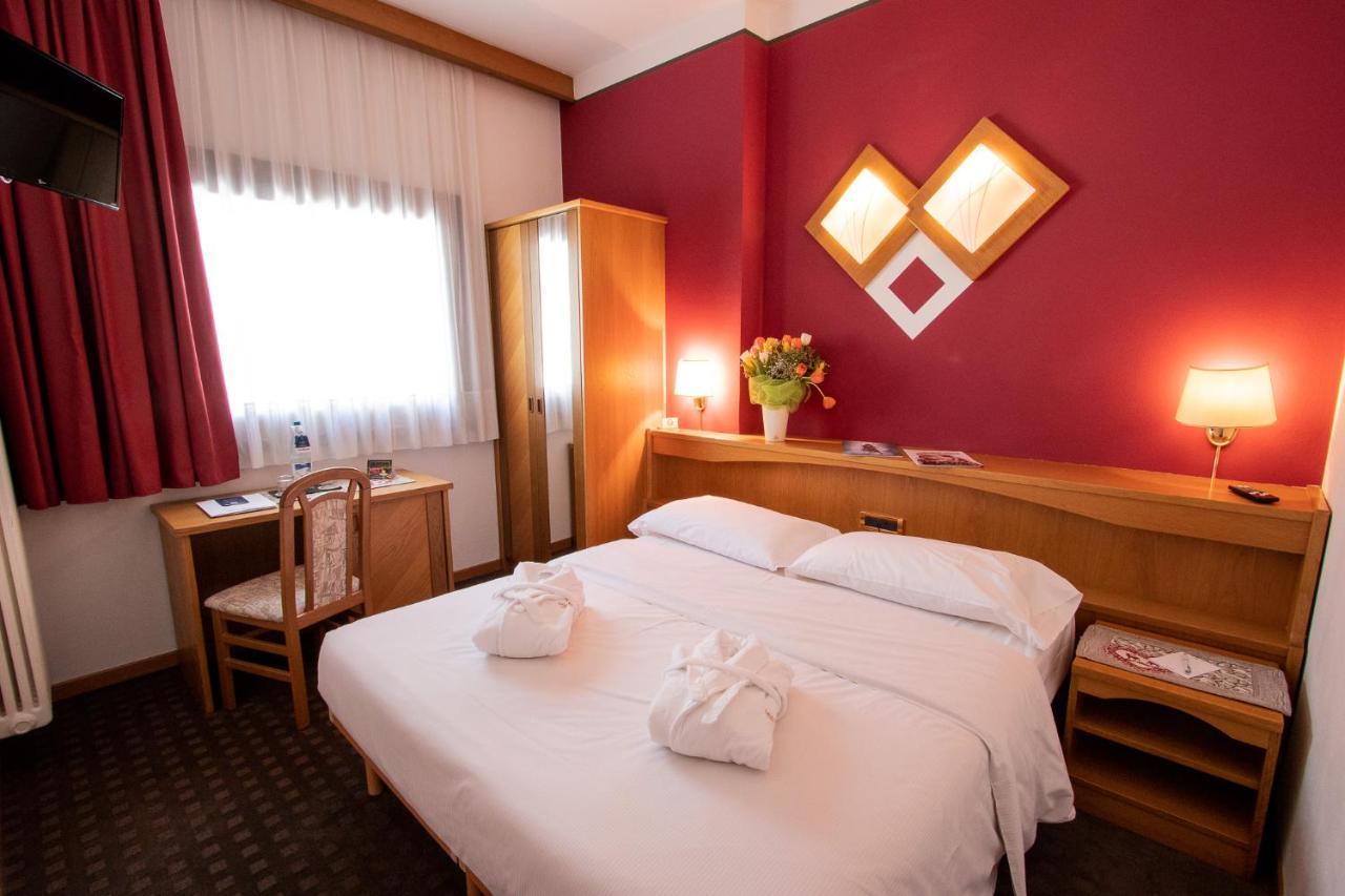Hotel Santanton Bormio Esterno foto