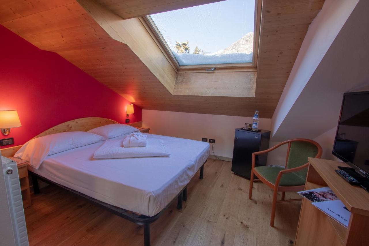 Hotel Santanton Bormio Esterno foto